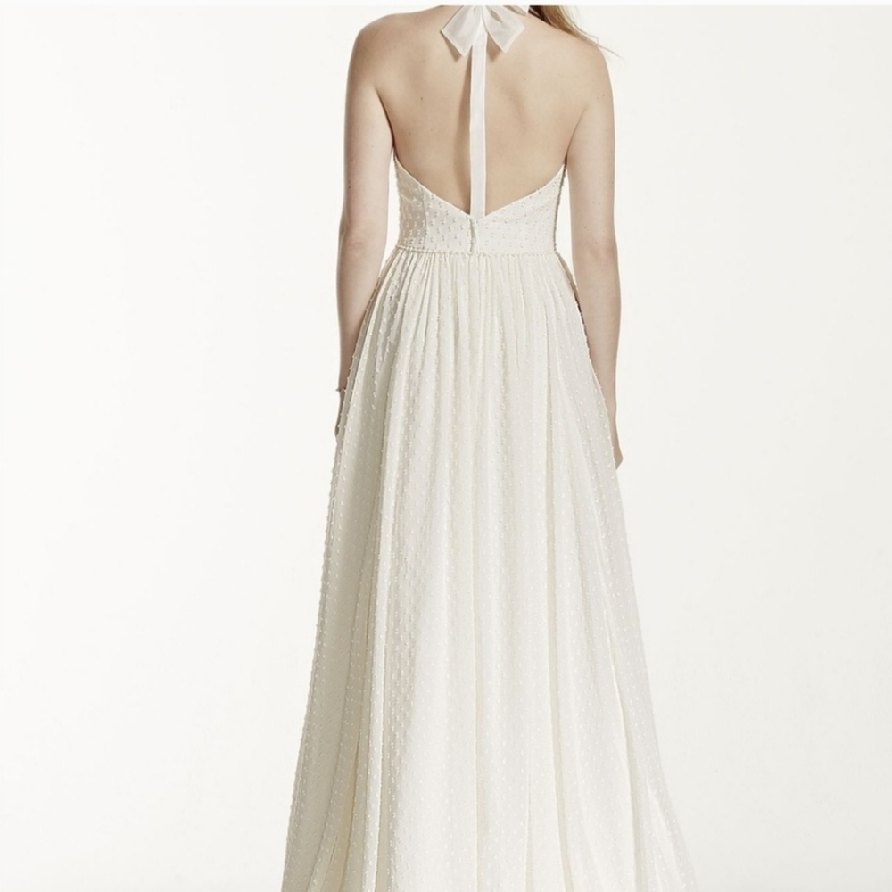 Galina halter back wedding dress. David's bridal Women's 4